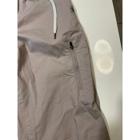 Vuori ripstop beige/taupe pants with drawstrings size Small - Picture 10 of 11